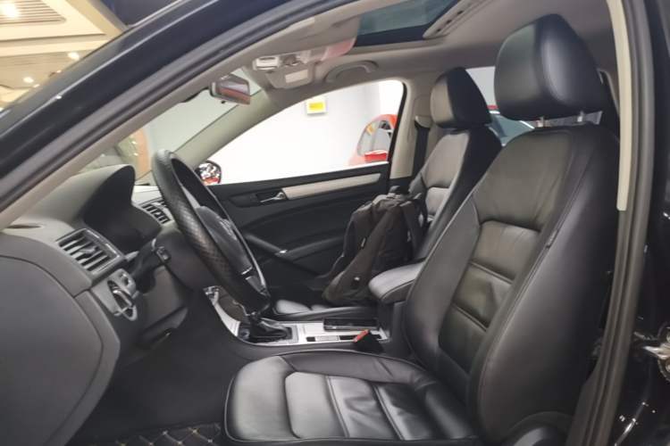 Used Volkswagen Passat 2015 1.8TSI DSG Prestige Edition Left Front Seat