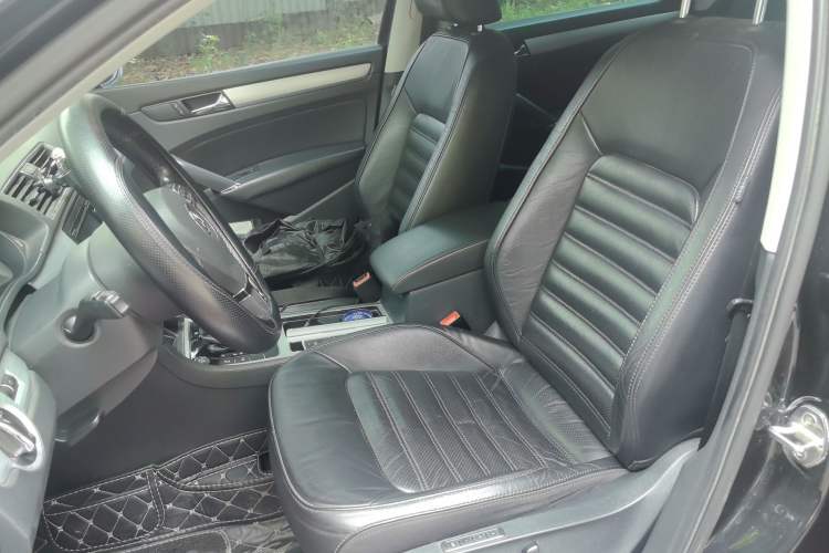 Used Volkswagen Passat 2015 1.8TSI DSG Prestige Edition Left Front Seat