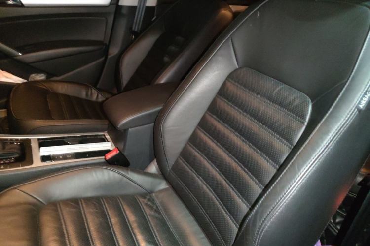 Used Volkswagen Passat 2015 1.8TSI DSG Prestige Edition Left Front Seat