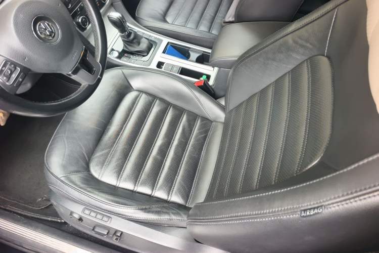 Used Volkswagen Passat 2015 1.8TSI DSG Prestige Edition Left Front Seat