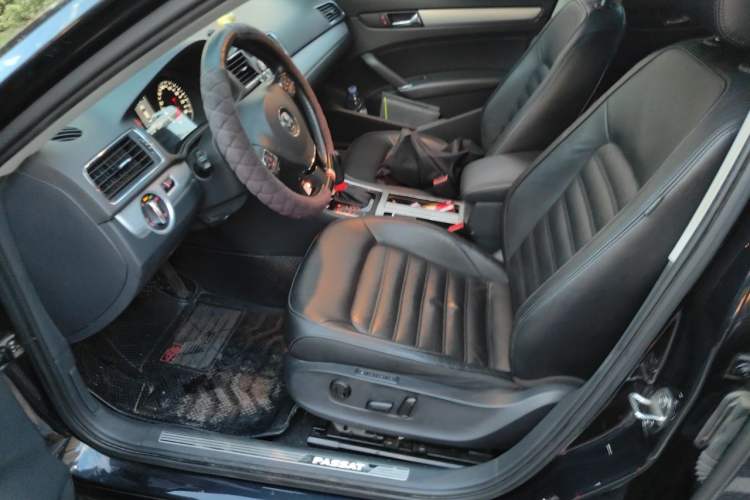 Used Volkswagen Passat 2015 2.0 TSI DSG Prestige Edition Left Front Seat