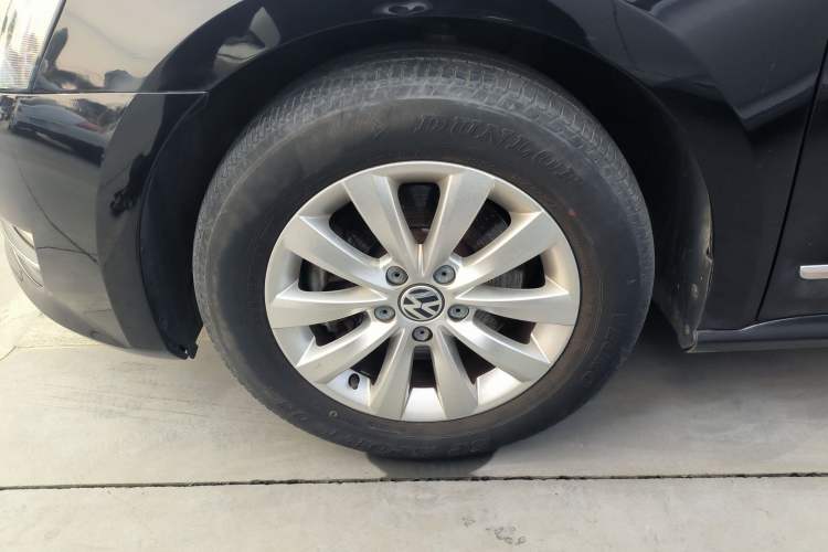 Used Volkswagen Passat 2015 1.8TSI DSG Prestige Edition Left Front Wheel Hub