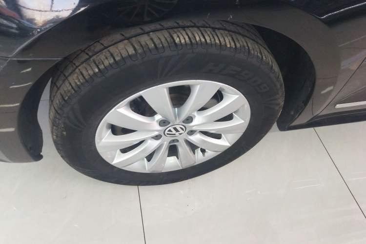Used Volkswagen Passat 2015 1.4TSI DSG Prestige Edition Left Front Wheel Hub