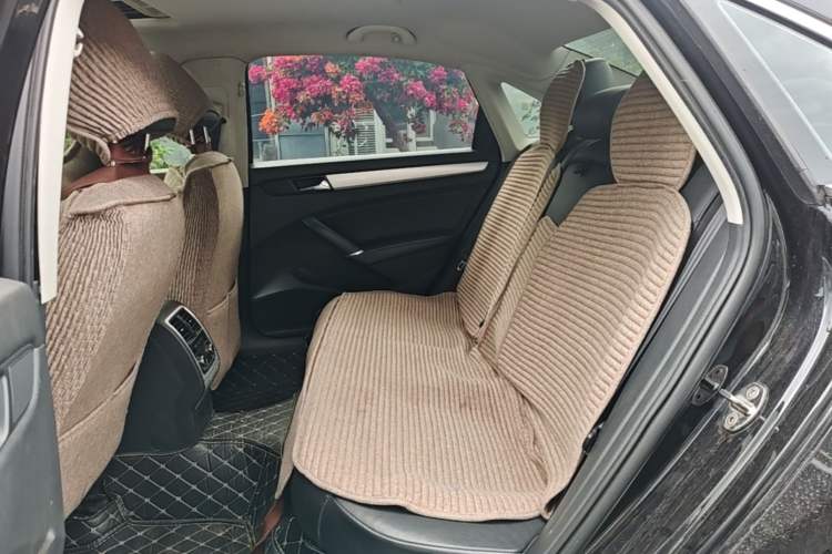 Used Volkswagen Passat 2015 1.4TSI DSG Prestige Edition Left Rear Seat