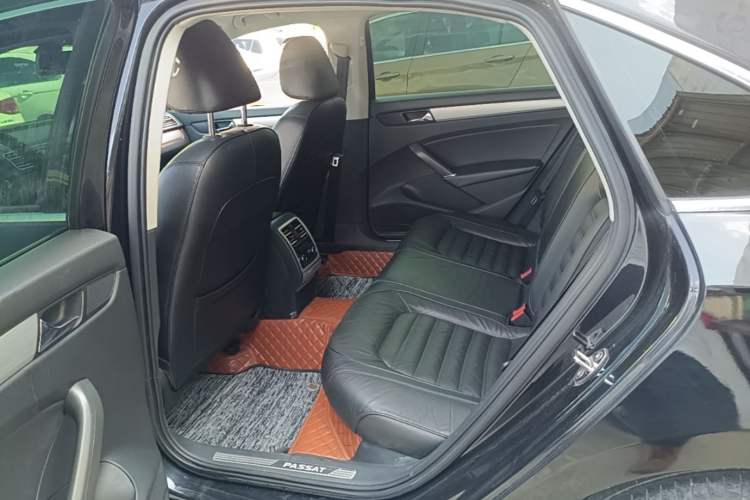 Used Volkswagen Passat 2015 2.0 TSI DSG Prestige Edition Left Rear Seat