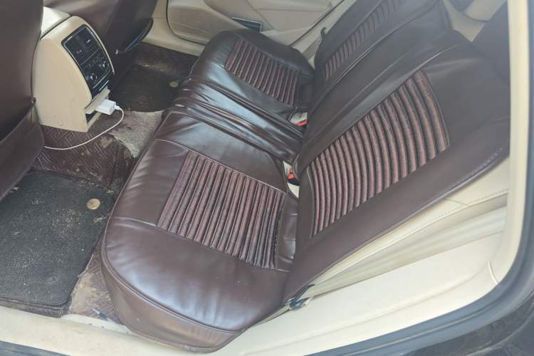 Used Volkswagen Passat 2015 1.8TSI DSG Prestige Edition Left Rear Seat