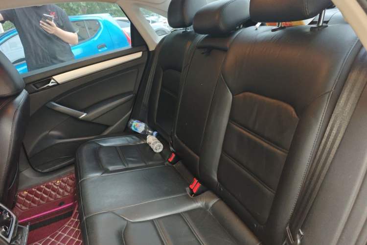 Used Volkswagen Passat 2015 1.8TSI DSG Prestige Edition Left Rear Seat