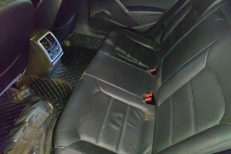 Used Volkswagen Passat 2015 1.8TSI DSG Prestige Edition Left Rear Seat
