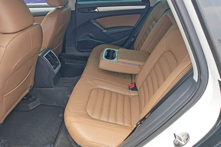 Used Volkswagen Passat 2015 2.0 TSI DSG Prestige Edition Left Rear Seat