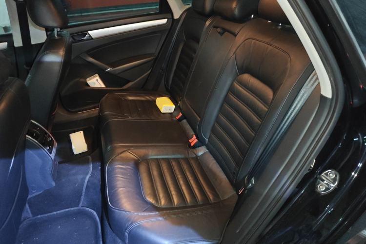 Used Volkswagen Passat 2015 1.8TSI DSG Prestige Edition Left Rear Seat