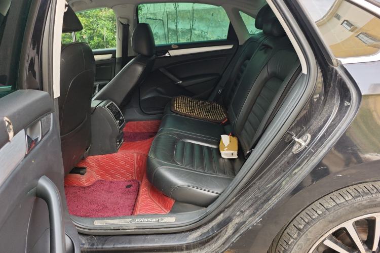 Used Volkswagen Passat 2015 1.8TSI DSG Prestige Edition Left Rear Seat
