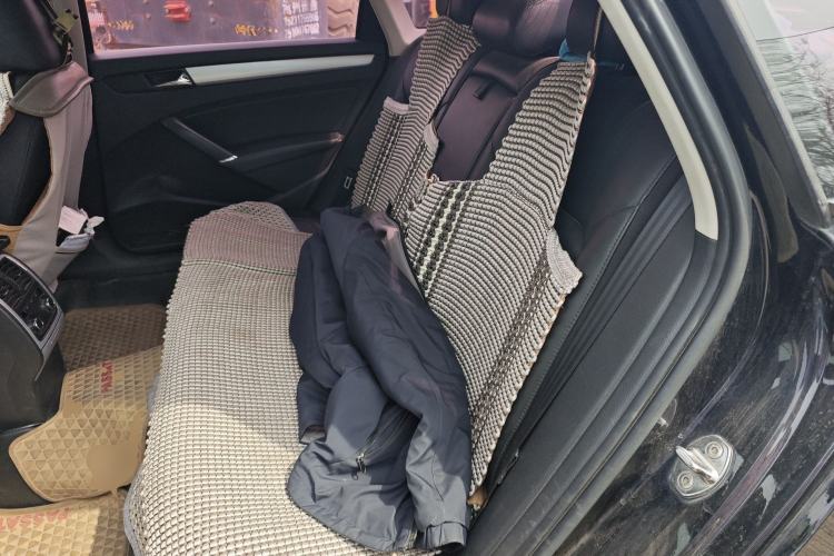 Used Volkswagen Passat 2015 1.8TSI DSG Prestige Edition Left Rear Seat