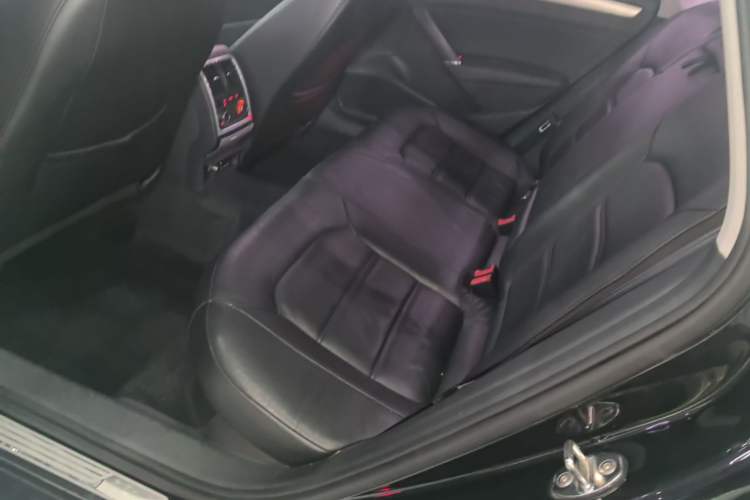 Used Volkswagen Passat 2015 1.8TSI DSG Prestige Edition Left Rear Seat