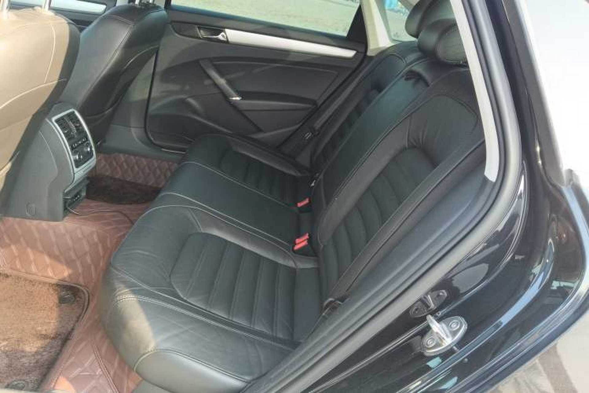 Used Volkswagen Passat 2015 1.8TSI DSG Prestige Edition Left Rear Seat