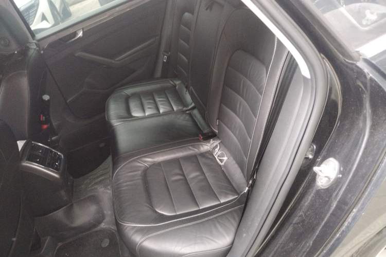 Used Volkswagen Passat 2015 1.8TSI DSG Luxury Edition Left Rear Seat