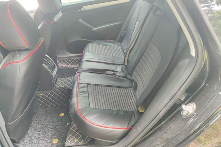 Used Volkswagen Passat 2015 1.8TSI DSG Prestige Edition Left Rear Seat