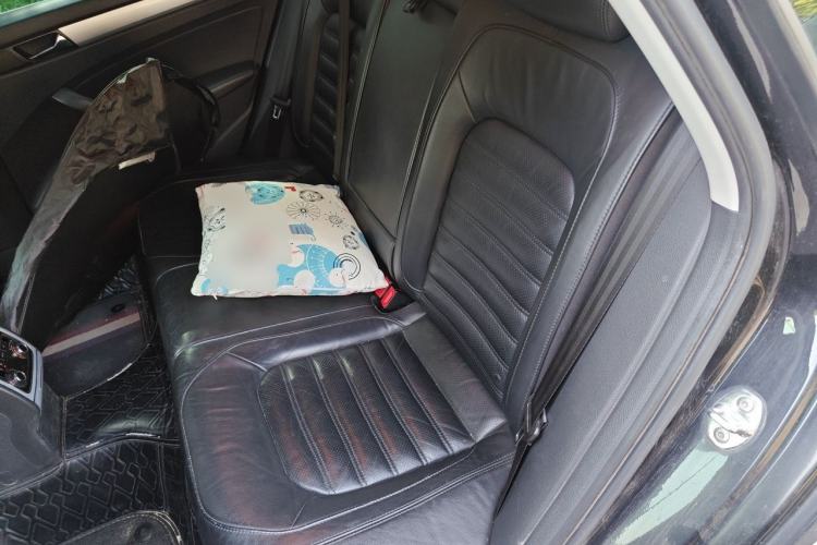 Used Volkswagen Passat 2015 1.8TSI DSG Prestige Edition Left Rear Seat