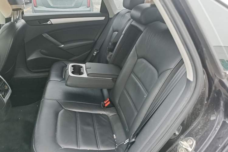 Used Volkswagen Passat 2015 1.8TSI DSG Prestige Edition Left Rear Seat