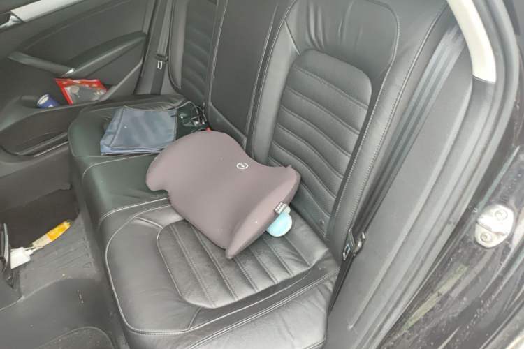 Used Volkswagen Passat 2015 1.8TSI DSG Prestige Edition Left Rear Seat