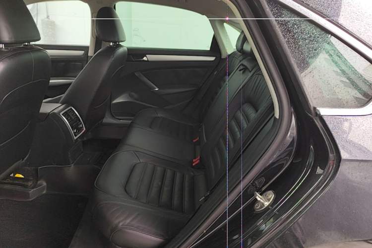 Used Volkswagen Passat 2015 1.8TSI DSG Prestige Edition Left Rear Seat