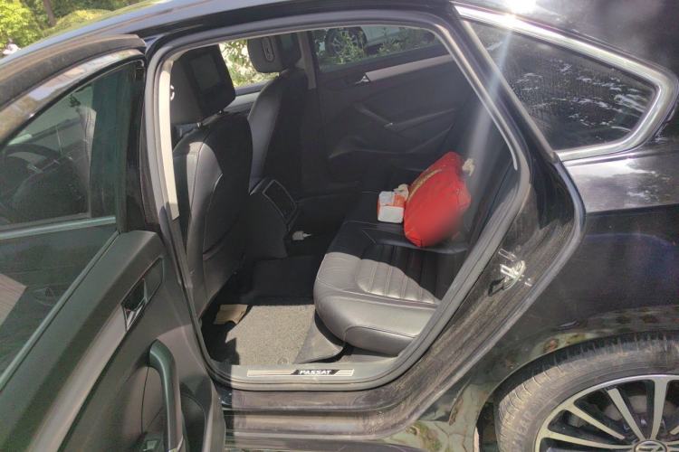 Used Volkswagen Passat 2015 1.8TSI DSG Prestige Edition Left Rear Seat