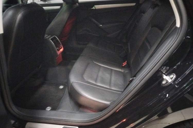 Used Volkswagen Passat 2015 1.8TSI DSG Prestige Edition Left Rear Seat