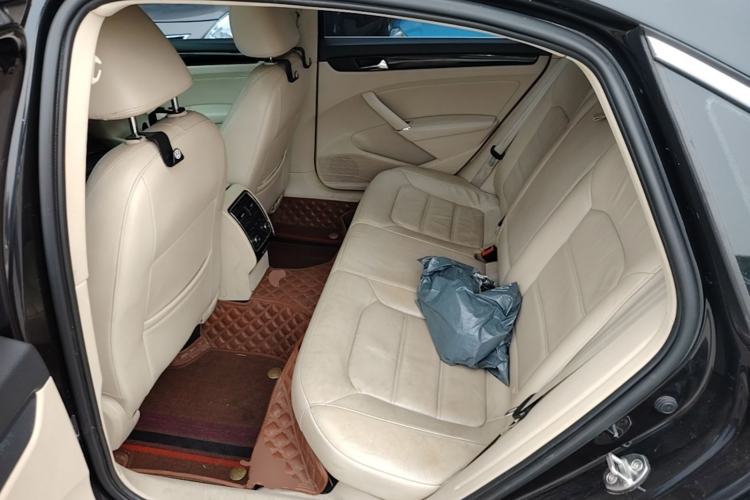 Used Volkswagen Passat 2015 1.8TSI DSG Prestige Edition Left Rear Seat
