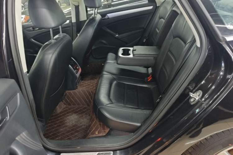 Used Volkswagen Passat 2015 1.8TSI DSG Prestige Edition Left Rear Seat