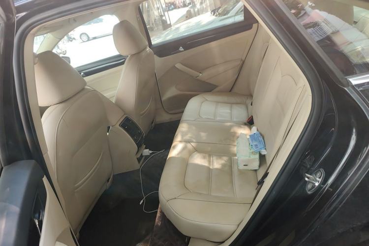 Used Volkswagen Passat 2015 1.8TSI DSG Prestige Edition Left Rear Seat