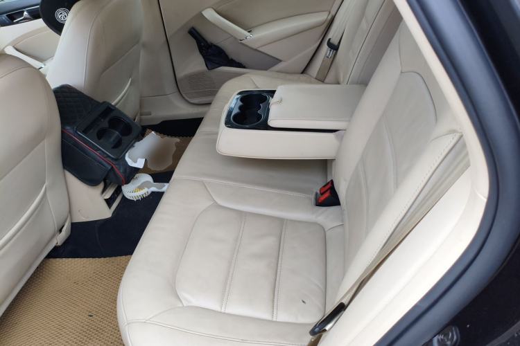 Used Volkswagen Passat 2015 1.8TSI DSG Prestige Edition Left Rear Seat