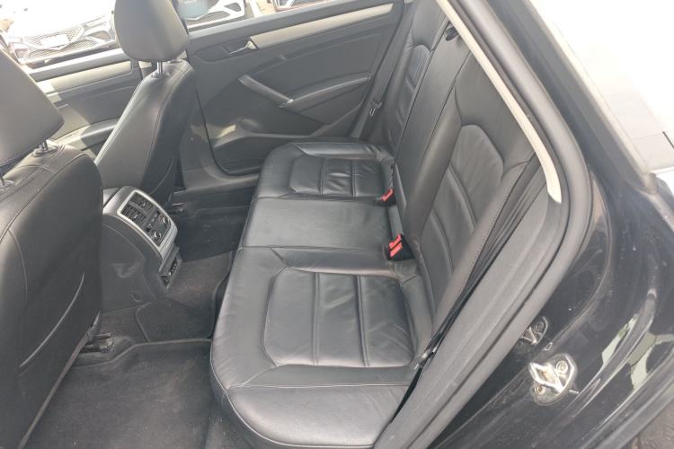 Used Volkswagen Passat 2015 1.8TSI DSG Prestige Edition Left Rear Seat