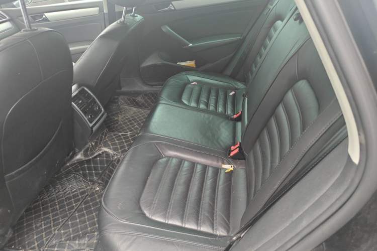 Used Volkswagen Passat 2015 1.8TSI DSG Prestige Edition Left Rear Seat