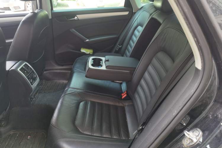 Used Volkswagen Passat 2015 1.8TSI DSG Prestige Edition Left Rear Seat