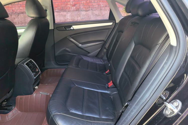 Used Volkswagen Passat 2015 1.4TSI DSG Prestige Edition Left Rear Seat