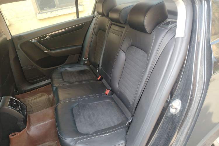 Used Volkswagen Passat 2015 1.8TSI DSG Prestige Edition Left Rear Seat
