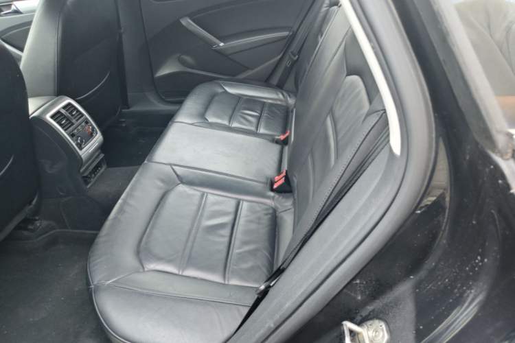 Used Volkswagen Passat 2015 1.8TSI DSG Prestige Edition Left Rear Seat