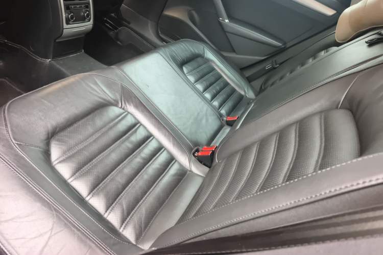 Used Volkswagen Passat 2015 1.8TSI DSG Prestige Edition Left Rear Seat