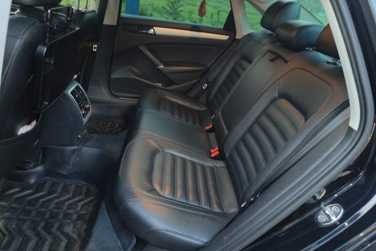 Used Volkswagen Passat 2015 2.0 TSI DSG Prestige Edition Left Rear Seat