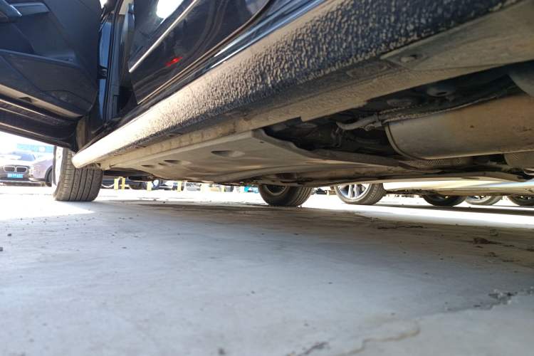 Used Volkswagen Passat 2015 1.8TSI DSG Prestige Edition Left Side Sill
