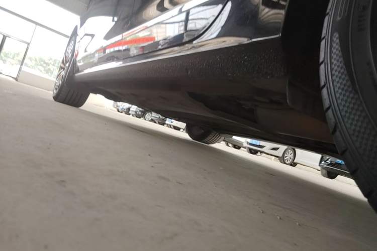 Used Volkswagen Passat 2015 1.8TSI DSG Prestige Edition Left Side Sill