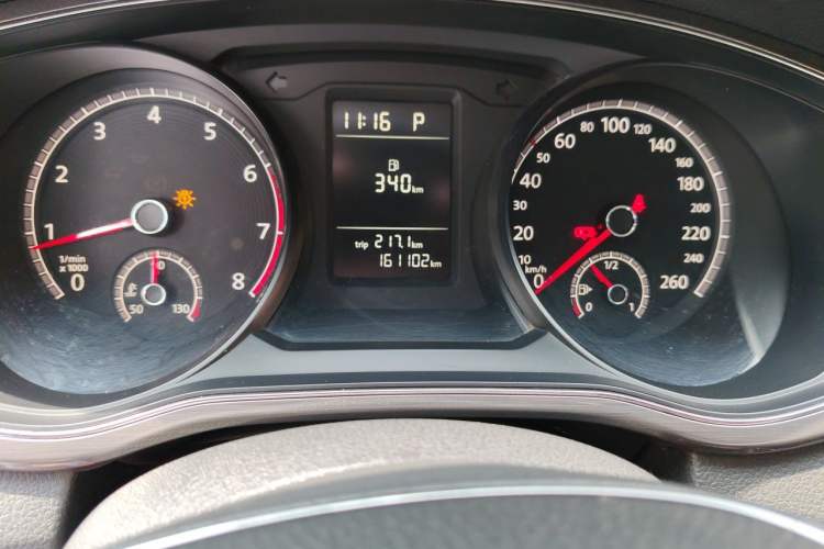 Used Volkswagen Passat 2015 1.8TSI Automatic Prestige Edition Odometer Close Up