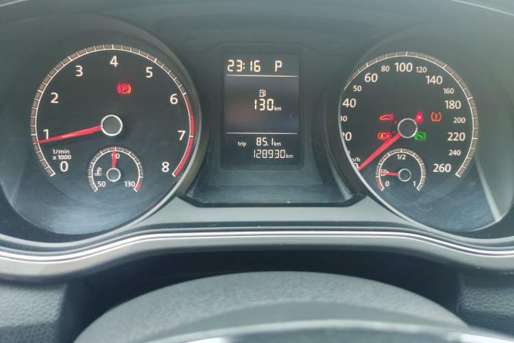 Used Volkswagen Passat  Odometer Close Up