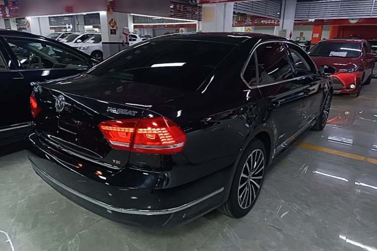 Used Volkswagen Passat 2015 1.8TSI DSG Prestige Edition Rear Right 45 Deg