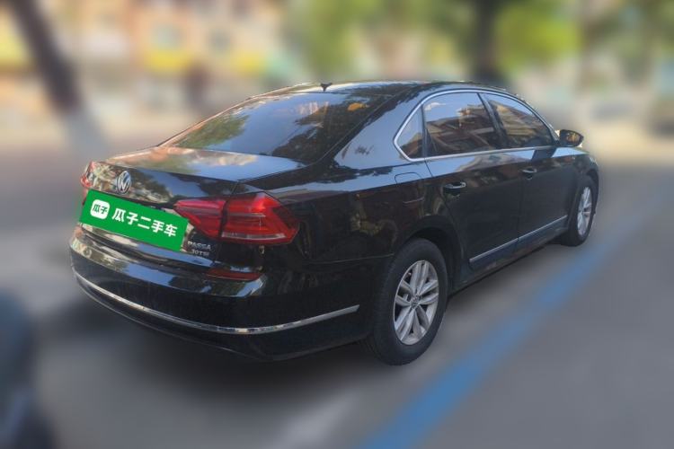 Used Volkswagen Passat 2015 1.8TSI DSG Luxury Edition Rear Right 45 Deg