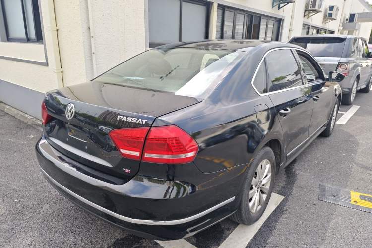 Used Volkswagen Passat 2015 1.8TSI DSG Prestige Edition Rear Right 45 Deg