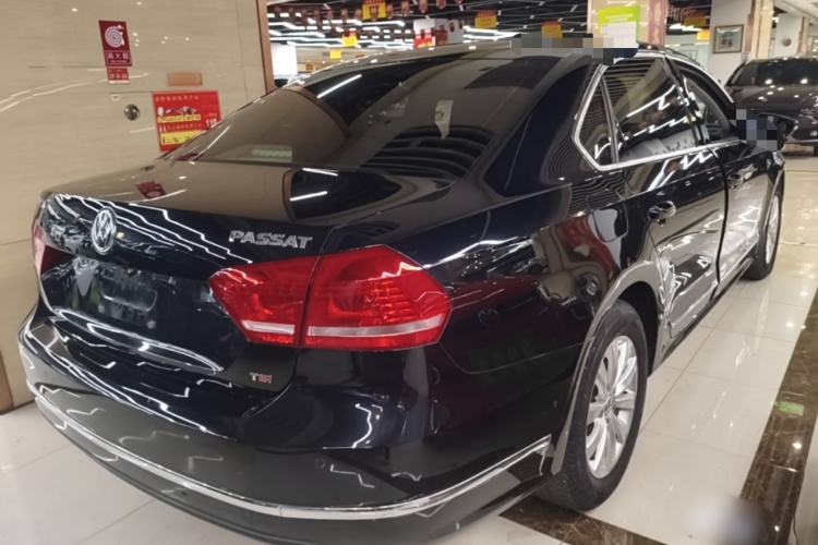 Used Volkswagen Passat 2015 1.8TSI DSG Prestige Edition Rear Right 45 Deg