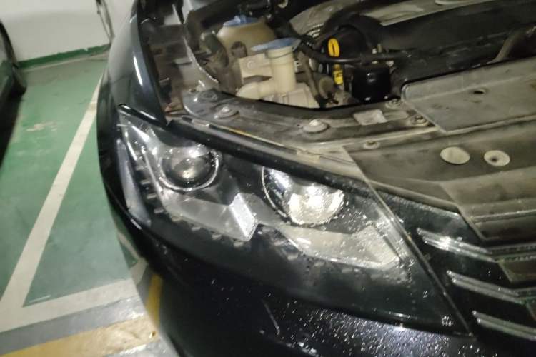 Used Volkswagen Passat 2015 2.0 TSI DSG Prestige Edition Right Front Headlight