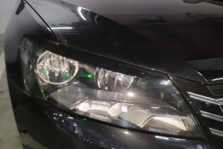 Used Volkswagen Passat 2015 1.8TSI DSG Prestige Edition Right Front Headlight