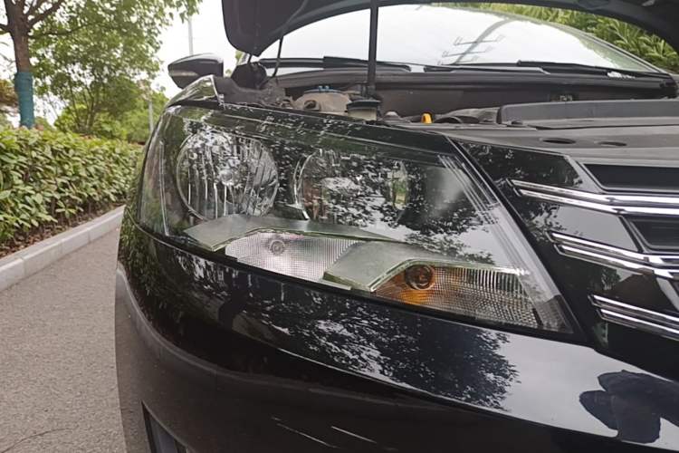 Used Volkswagen Passat 2015 1.8TSI Automatic Prestige Edition Right Front Headlight