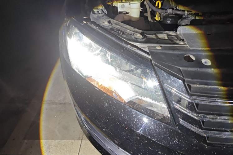Used Volkswagen Passat 2015 1.8TSI Automatic Prestige Edition Right Front Headlight